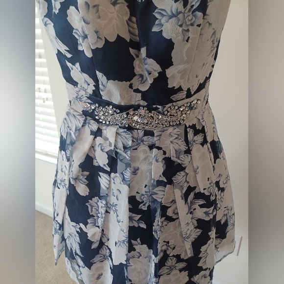 Blue and white Floral Dress by B Darlin size 7/8 - Picture 3 of 6